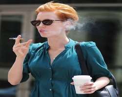 Jessica Chastain smoking Jessica Chastain smoking